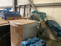 Legbordstellingen, kantoorinventaris en diversen - afbeelding 21 van  53