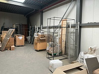 Legbordstellingen, kantoorinventaris en diversen - afbeelding 30 van  53