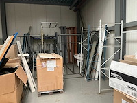 Legbordstellingen, kantoorinventaris en diversen - afbeelding 32 van  53