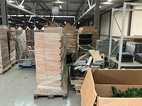 Legbordstellingen, kantoorinventaris en diversen - afbeelding 36 van  53