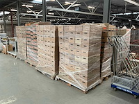 Legbordstellingen, kantoorinventaris en diversen - afbeelding 38 van  53