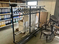 Legbordstellingen, kantoorinventaris en diversen - afbeelding 34 van  53