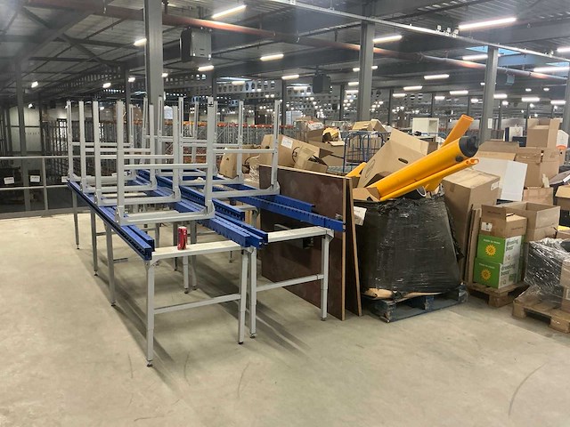 Legbordstellingen, kantoorinventaris en diversen - afbeelding 3 van  48