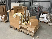 Legbordstellingen, kantoorinventaris en diversen - afbeelding 10 van  48