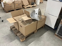 Legbordstellingen, kantoorinventaris en diversen - afbeelding 29 van  48