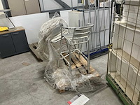 Legbordstellingen, kantoorinventaris en diversen - afbeelding 35 van  48