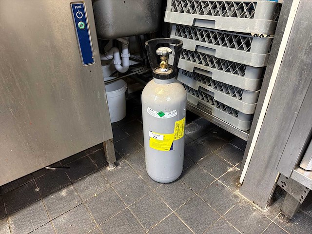 Lege gasfles - afbeelding 1 van  2