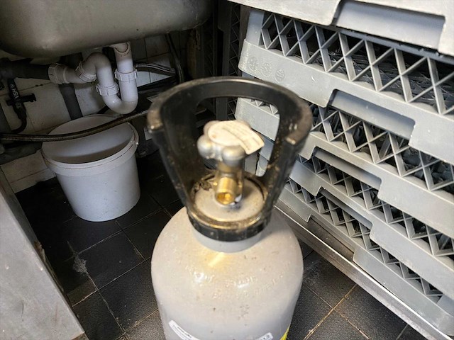 Lege gasfles - afbeelding 2 van  2