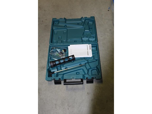 Lege koffer makita voor accukitpistool met patroonhouder en accessoires. let op! geen kitpistool en accu. - afbeelding 3 van  3