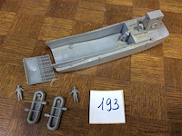 Leger landingsvaartuig - afbeelding 1 van  2