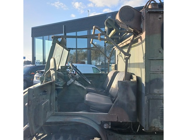 Leger voertuig unimog met opbouw mercedes, 404 - afbeelding 2 van  53