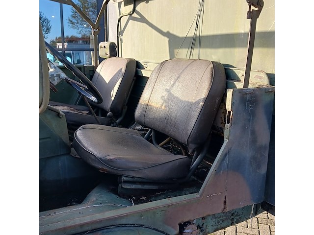 Leger voertuig unimog met opbouw mercedes, 404 - afbeelding 4 van  53