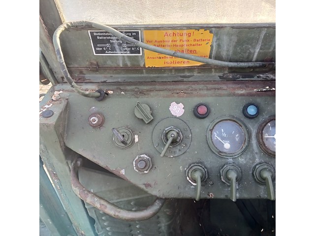 Leger voertuig unimog met opbouw mercedes, 404 - afbeelding 6 van  53