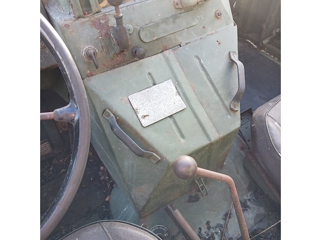 Leger voertuig unimog met opbouw mercedes, 404 - afbeelding 13 van  53