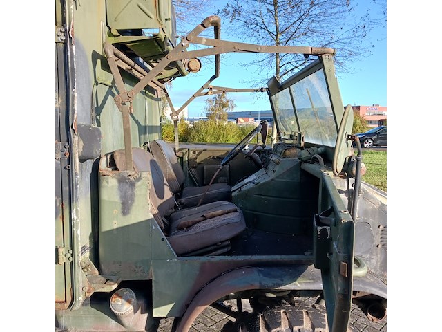 Leger voertuig unimog met opbouw mercedes, 404 - afbeelding 16 van  53