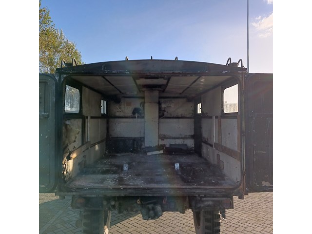 Leger voertuig unimog met opbouw mercedes, 404 - afbeelding 24 van  53