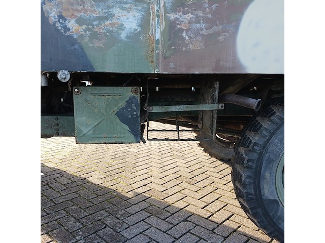 Leger voertuig unimog met opbouw mercedes, 404 - afbeelding 30 van  53