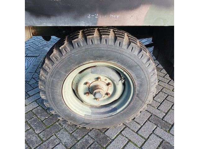 Leger voertuig unimog met opbouw mercedes, 404 - afbeelding 37 van  53
