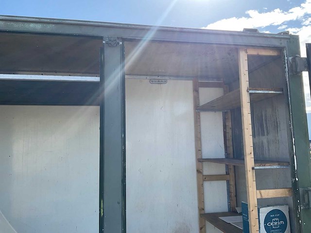 Legercontainer 8 ft - afbeelding 14 van  15