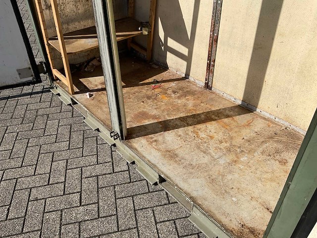 Legercontainer 8 ft - afbeelding 9 van  15
