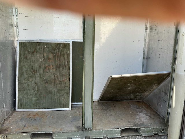 Legercontainer - afbeelding 5 van  7