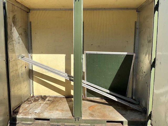 Legercontainer - afbeelding 6 van  6