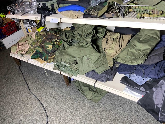 Legerkleding - afbeelding 3 van  11