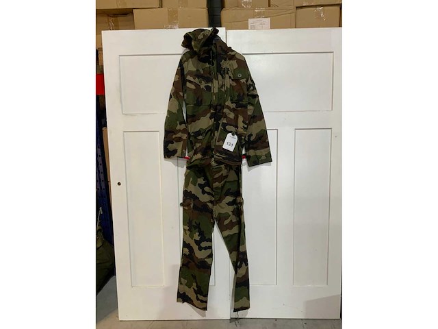 Legerpak ( 2-delig) (80x) - afbeelding 1 van  6