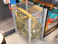 Legertasjes in verrijdbare winkelmand, incl. winkelmand. - afbeelding 1 van  3