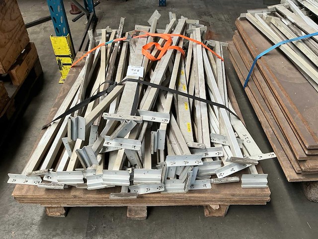 Leggers palletstelling / houten legborden - afbeelding 2 van  9