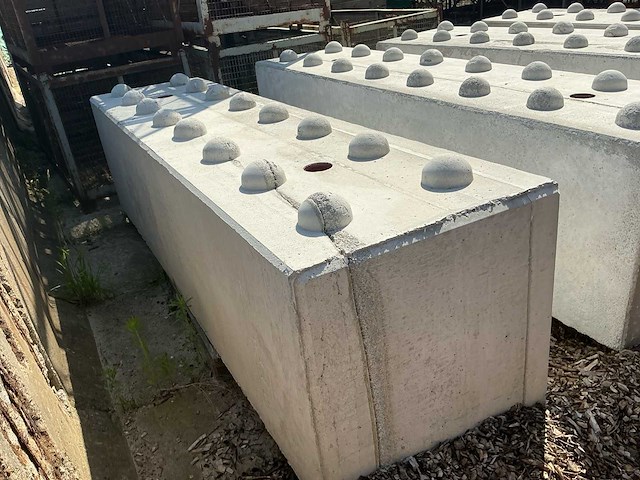 Lego beton blok 4,5 ton 5 x overige beton toebehoren - afbeelding 4 van  17