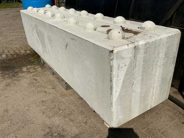 Lego beton blok 4,5 ton 5 x overige beton toebehoren - afbeelding 8 van  17
