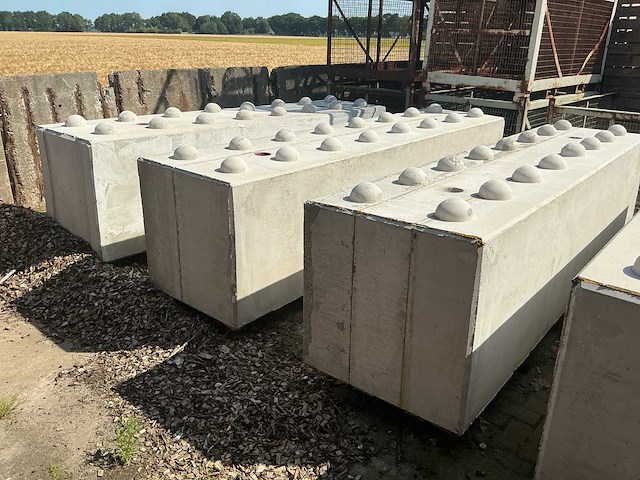 Lego beton blok 4,5 ton 5 x overige beton toebehoren - afbeelding 15 van  17