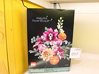 Lego botanicals pretty pink flower bouquet. - afbeelding 1 van  2