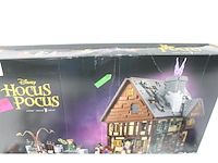 Lego disney hocus pocus: de sanderson sisters' cottage 21341 - afbeelding 3 van  3