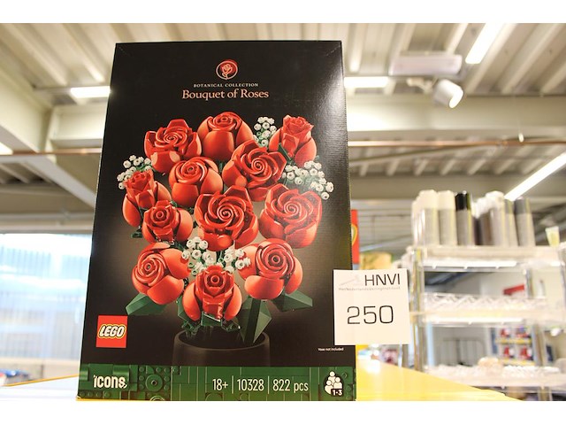 Lego icons bouquet of roses. - afbeelding 1 van  2