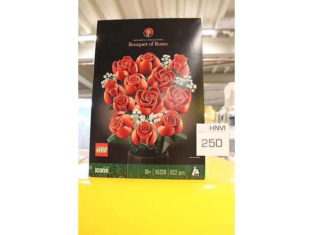 Lego icons bouquet of roses. - afbeelding 2 van  2