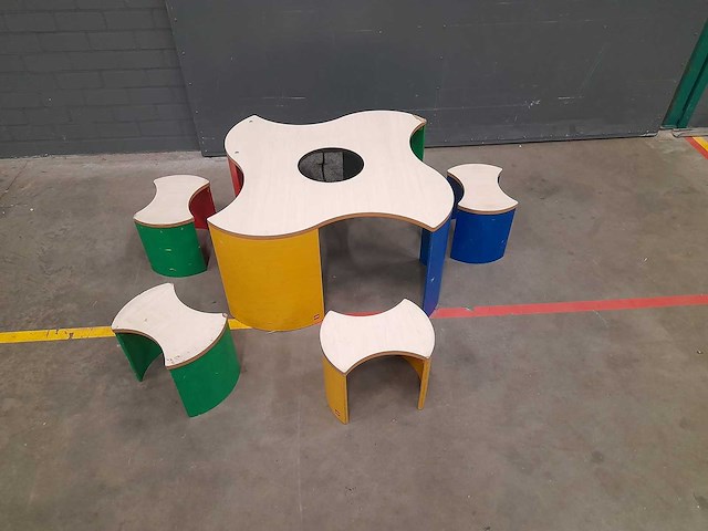Lego speeltafel + 4 zitjes - afbeelding 3 van  4