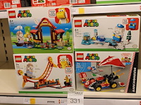 Lego super mario, 4 stuks in diverse uitvoeringen. - afbeelding 1 van  1