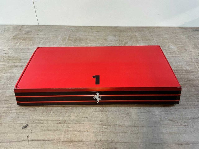 Lego technic ferrari daytona sp3 42143 educatief - afbeelding 3 van  9