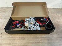 Lego technic ferrari daytona sp3 42143 educatief - afbeelding 8 van  9