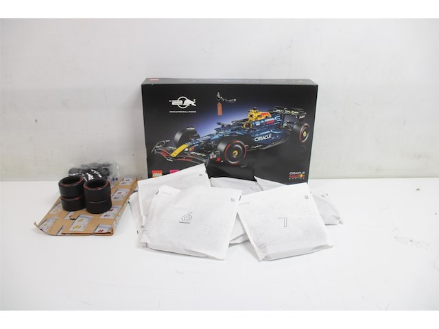 Lego technic oracle red bull racing rb20 f1 auto - afbeelding 5 van  6