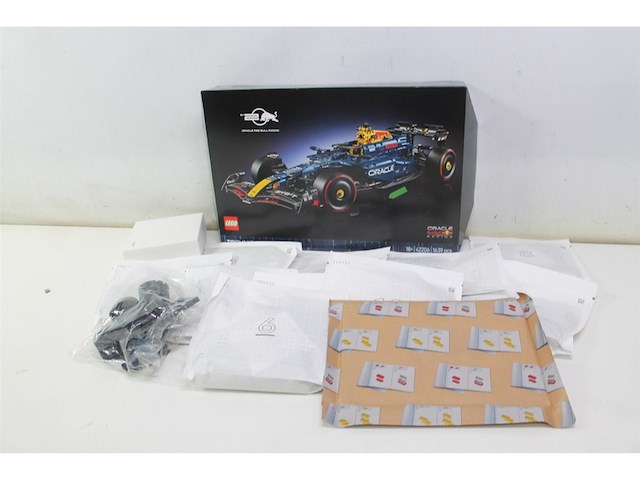 Lego technic oracle red bull racing rb20 f1 auto - afbeelding 5 van  6