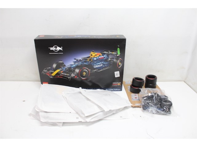 Lego technic oracle red bull racing rb20 f1 auto - afbeelding 5 van  6