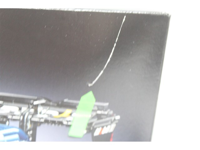 Lego technic oracle red bull racing rb20 f1 auto - afbeelding 6 van  6