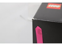 Lego technic oracle red bull racing rb20 f1 auto - afbeelding 6 van  6