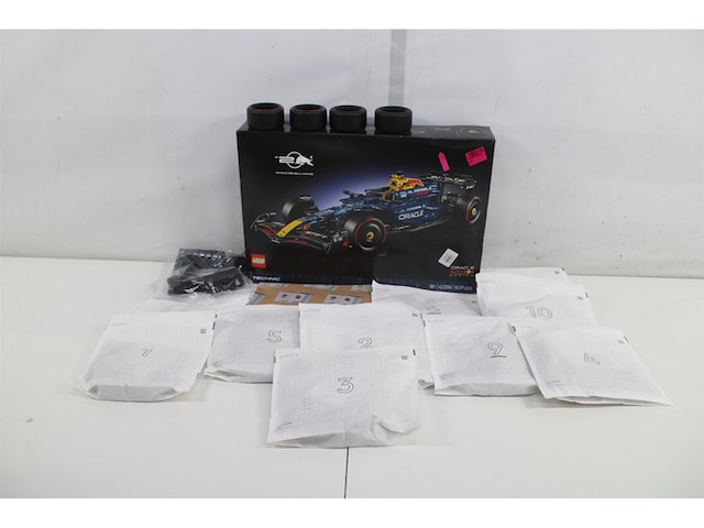 Lego technic oracle red bull racing rb20 f1 auto - afbeelding 5 van  6