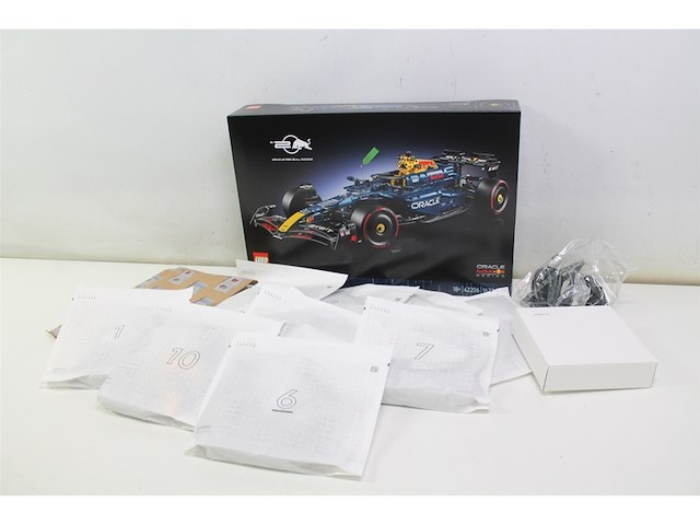 Lego technic oracle red bull racing rb20 f1 auto - afbeelding 5 van  6