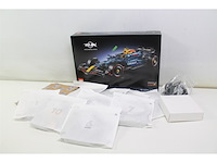 Lego technic oracle red bull racing rb20 f1 auto - afbeelding 5 van  6