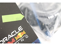 Lego technic oracle red bull racing rb20 f1 auto - afbeelding 6 van  6